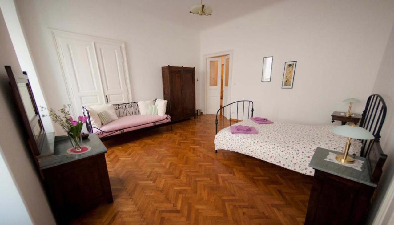 Domus Liberta - Boutique Rooms Trieste Bagian luar foto